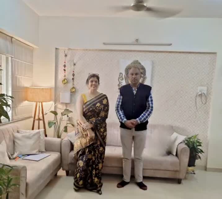 Rruchi Modayi with a client who consulted from abroad